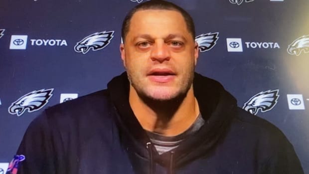 Aaron Moorehead's return to coach Eagles WRs for a second straight year in 2021 should prove beneficial